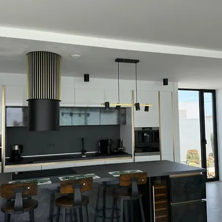 Stylish And Comfortable Anna In Villaverde