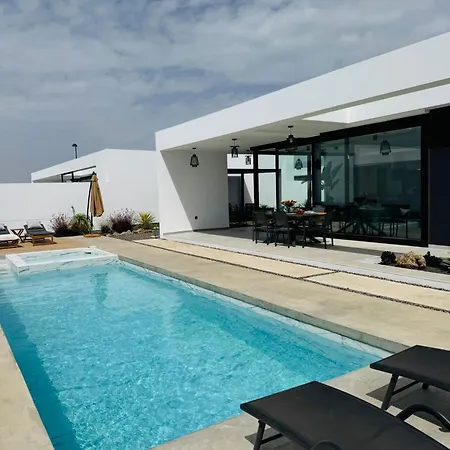 Stylish And Comfortable Anna In Villaverde וילה