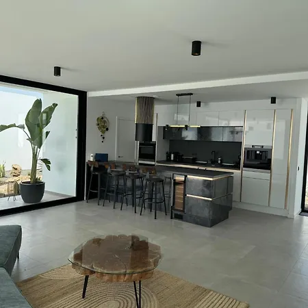 וילה Stylish And Comfortable Anna In Villaverde לאחארס