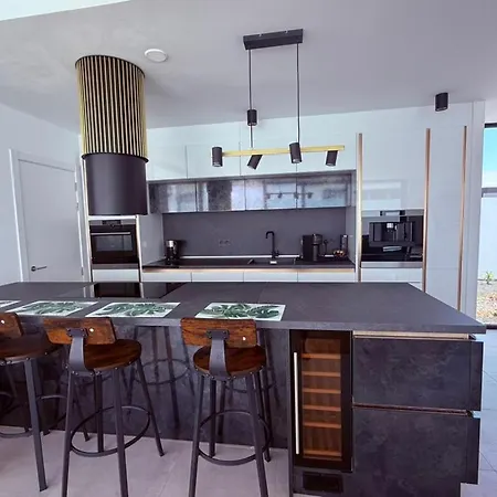 Villa Stylish And Comfortable Anna In Villaverde Lajares