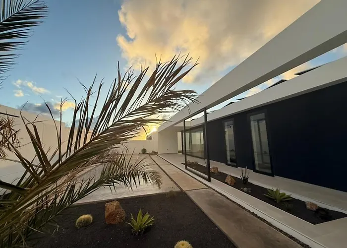 Villa Stylish And Comfortable Anna In Villaverde *