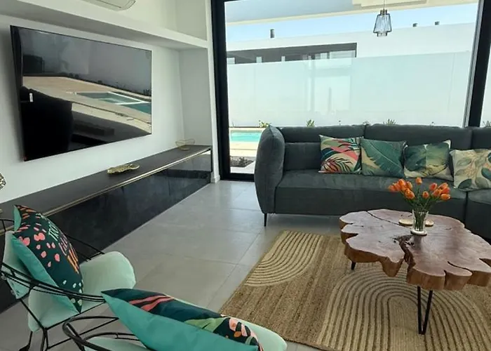 Villa Stylish And Comfortable Anna In Villaverde