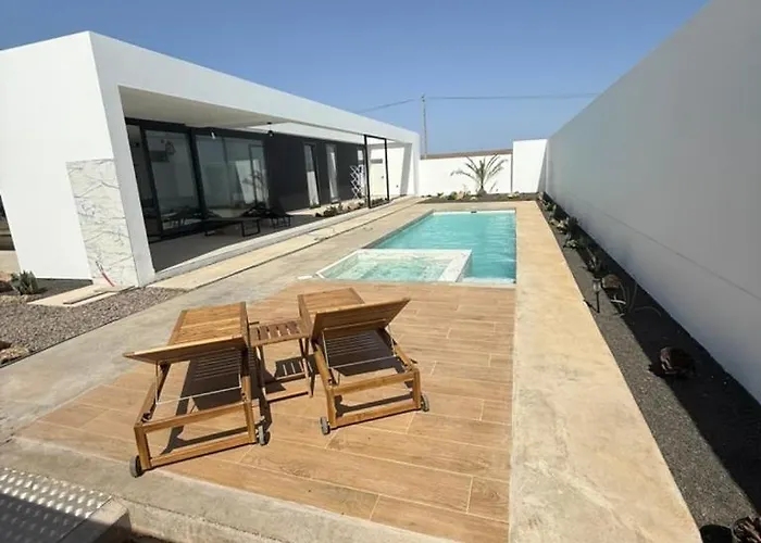 Stylish And Comfortable Anna In Villaverde 拉哈雷斯