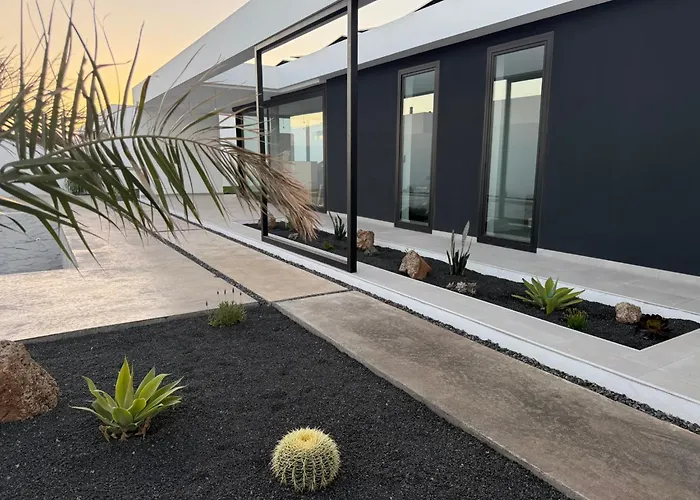 Villa Stylish And Comfortable Anna In Villaverde *