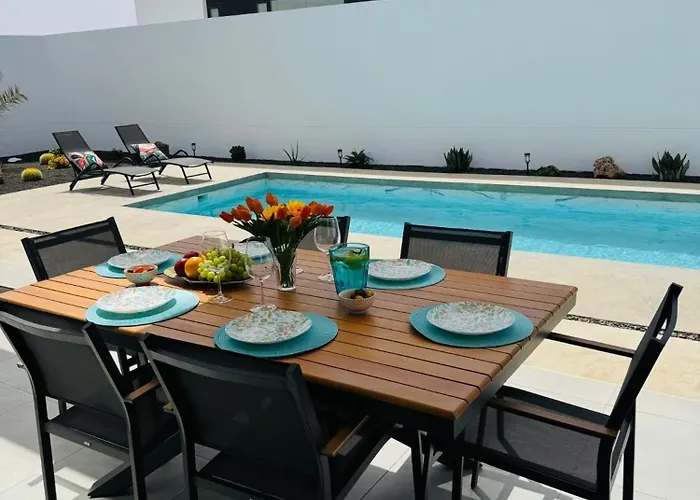 Villa Stylish And Comfortable Anna In Villaverde Lajares