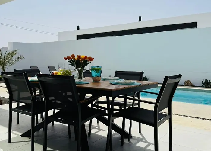 Villa Stylish And Comfortable Anna In Villaverde