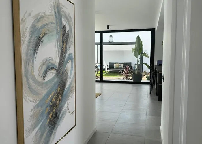 Stylish And Comfortable Anna In Villaverde Villa *