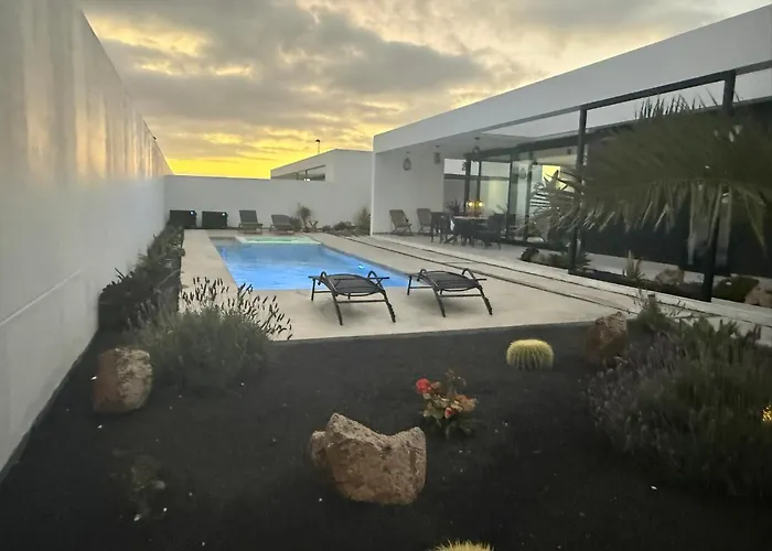 Stylish And Comfortable Anna In Villaverde *