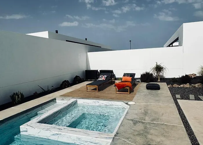 Stylish And Comfortable Anna In Villaverde Villa Lajares